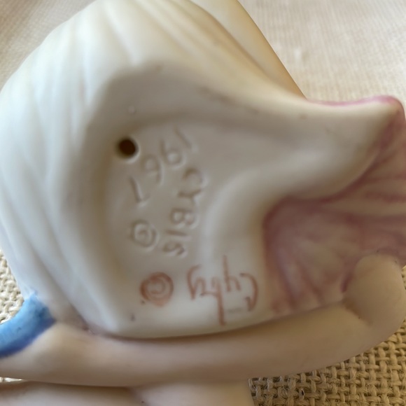 Vintage Cybis Girl with trinket chest Box porcelain figurine statue signed 1967 - Picture 7 of 9